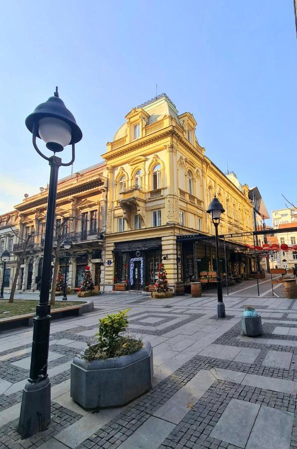 Natali Luxury Suites Belgrade Exterior photo